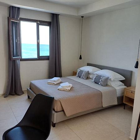Oasis Apartments Livadia  Exterior photo