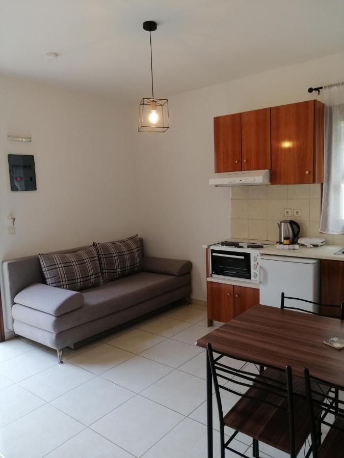 Oasis Apartments Livadia  Exterior photo