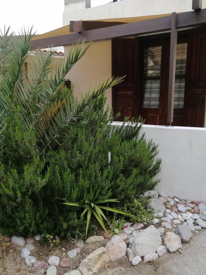 Oasis Apartments Livadia  Exterior photo
