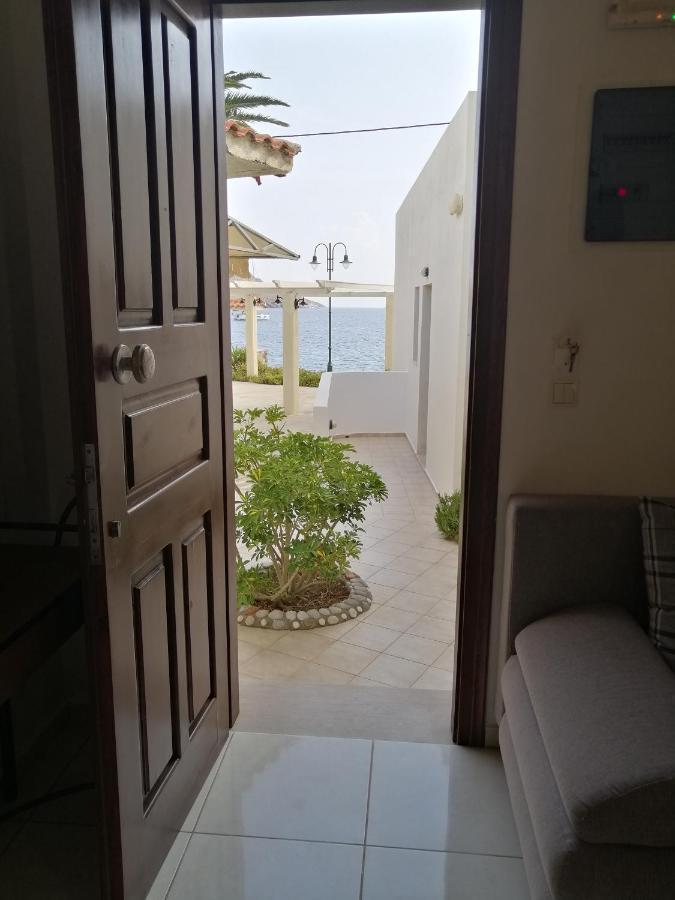 Oasis Apartments Livadia  Exterior photo